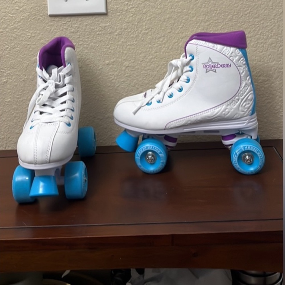 Quad Roller Skates 🛼 8w LIKE NEW